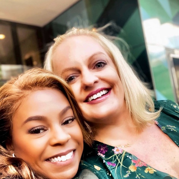 Meet your Posher, Amelia Blaska 🇺🇸❤️⚡️ - Picture 6 of 17